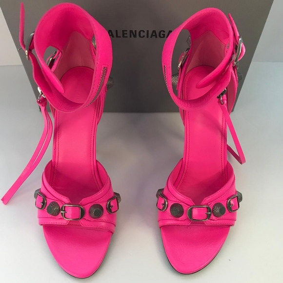 New - 💯 Authentic   BALENCIAGACagole embellished crinkled-leather sandals - Picture 8 of 14